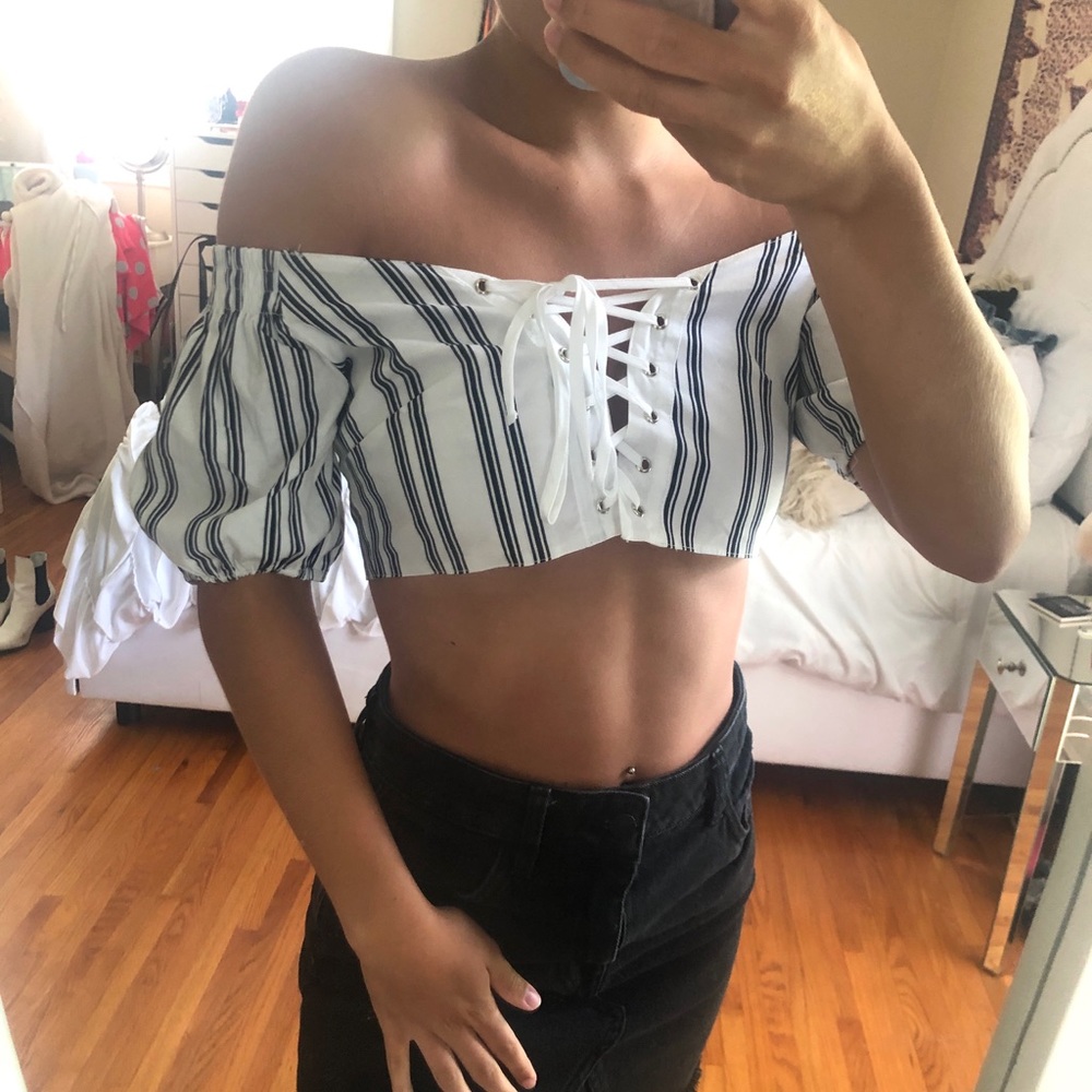 NWT forever 21 off The Shoulder Top